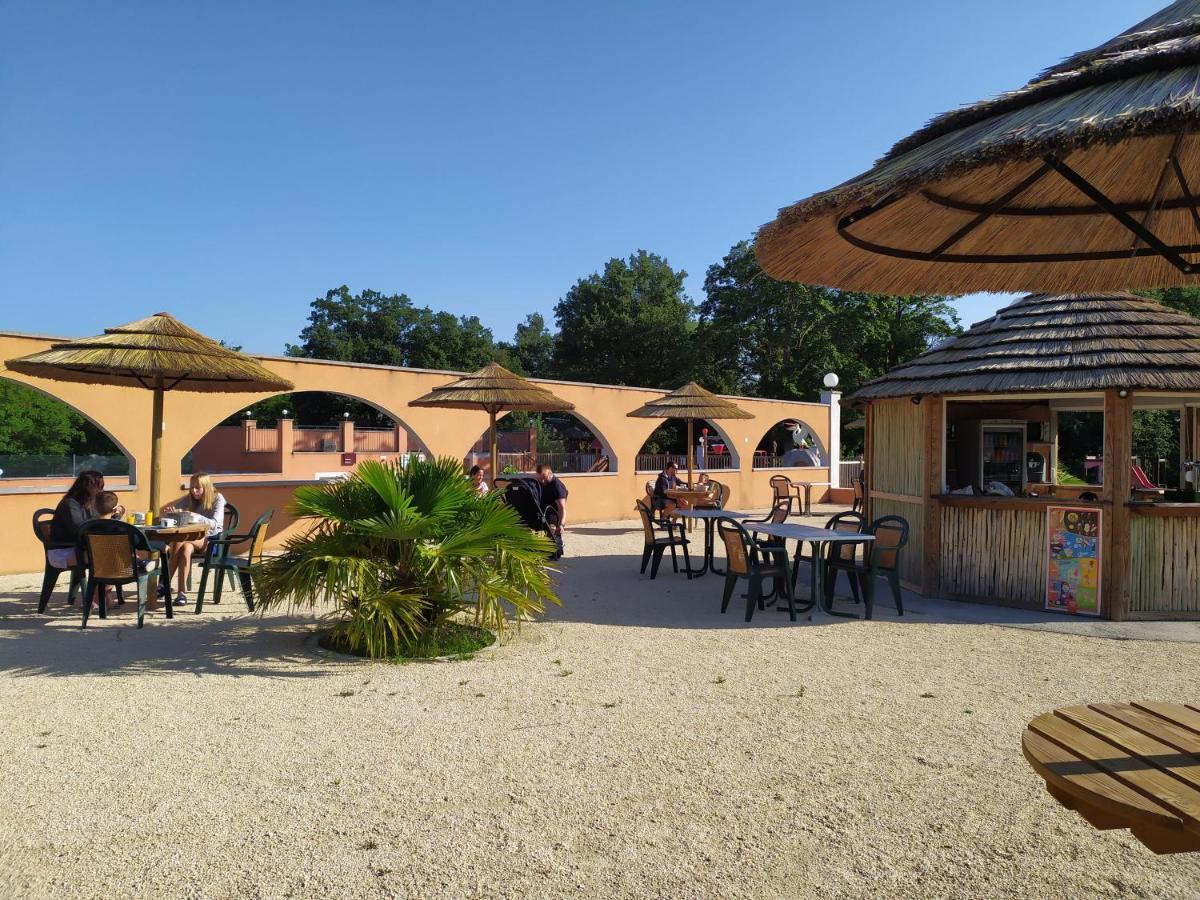 Camping Domaine De Senaud Albon Eksteriør billede